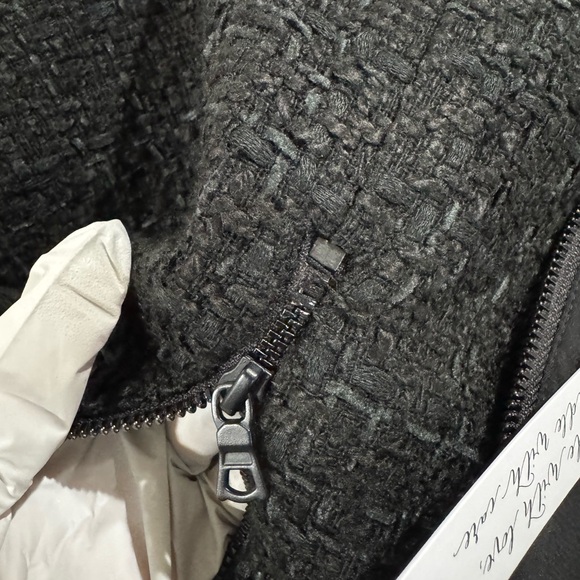 $395 ALICE + OLIVIA
Clarine Rib-Knit Pleated Sleeveless Minidress size 6 - Picture 11 of 16